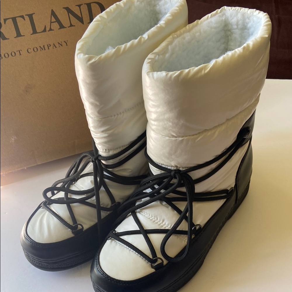 Women's White and Black Winter Boots